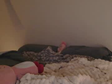 Foto porno Discutii intime cu vivianwinters pe KUR.ro