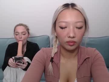 Foto porno Discutii intime cu vivianwinters pe KUR.ro