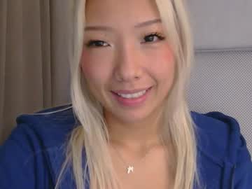 Foto porno Discutii intime cu vivianwinters pe KUR.ro