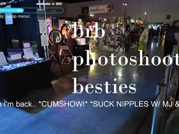 Foto porno vivid_whit ne arata tot la camera pe KUR.ro