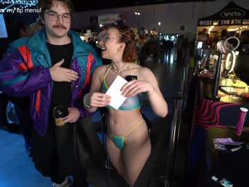 Foto porno vivid_whit ne arata tot la camera pe KUR.ro