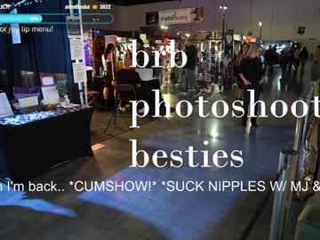 Foto porno vivid_whit ne arata tot la camera pe KUR.ro