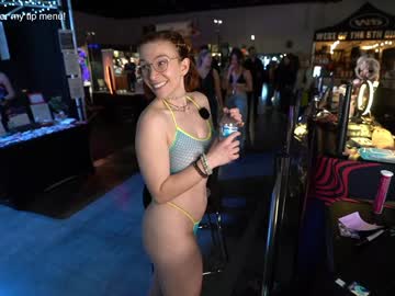 Foto porno vivid_whit ne arata tot la camera pe KUR.ro