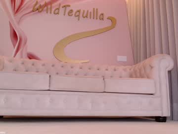 Foto porno wildtequilla se dezbraca la web pe Chaturbate pe KUR.ro