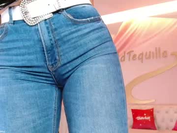 Foto porno wildtequilla se dezbraca la web pe Chaturbate pe KUR.ro