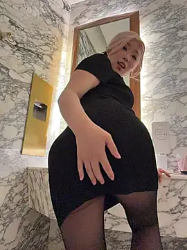 Foto porno winter11 se dezbraca la web pe StripChat pe KUR.ro