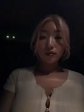 Foto porno winter11 se dezbraca la web pe StripChat pe KUR.ro