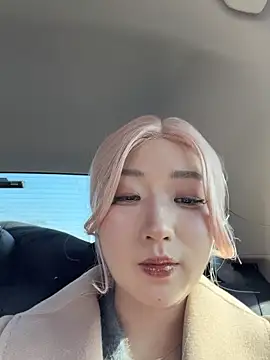 Foto porno winter11 se dezbraca la web pe StripChat pe KUR.ro