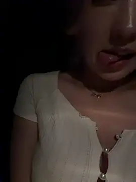 Foto porno winter11 se dezbraca la web pe StripChat pe KUR.ro