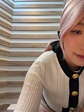 Foto porno winter11 se dezbraca la web pe StripChat pe KUR.ro