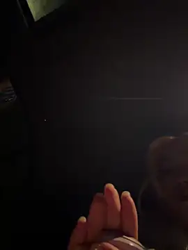 Foto porno winter11 se dezbraca la web pe StripChat pe KUR.ro