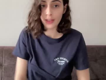 Foto porno wonderland_stia se dezbraca la web pe Chaturbate pe KUR.ro
