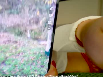 Foto porno Ganduri murdare cu x_lily_x pe KUR.ro