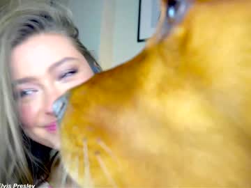 Foto porno Ganduri murdare cu x_lily_x pe KUR.ro