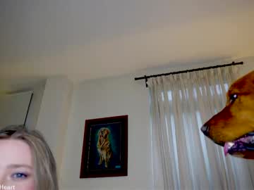 Foto porno Ganduri murdare cu x_lily_x pe KUR.ro