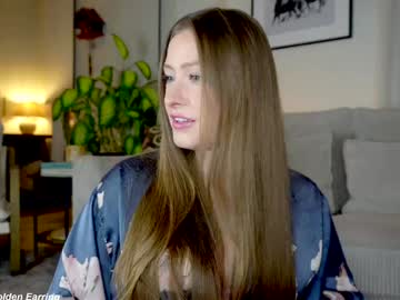 Foto porno x_lily_x se dezbraca la web pe Chaturbate pe KUR.ro
