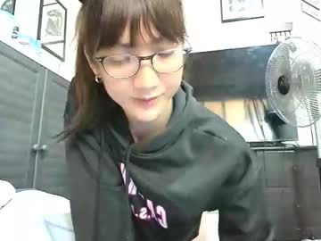 Foto porno xdreamangel ne arata tot la camera pe KUR.ro