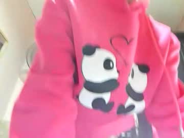 Foto porno xdreamangel ne arata tot la camera pe KUR.ro