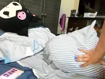 Foto porno xdreamangel ne arata tot la camera pe KUR.ro