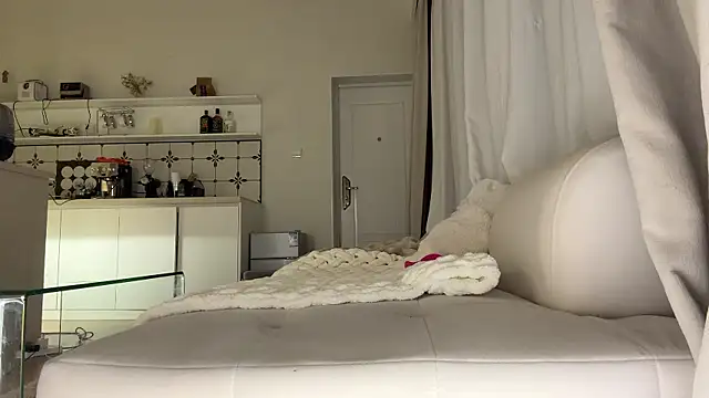 Foto porno Discutii intime cu xiaowan_x pe KUR.ro