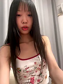 Foto porno Discutii intime cu xinyu789 pe KUR.ro