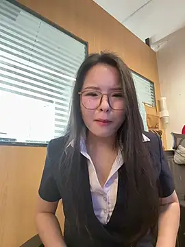 Foto porno Ce sexy este xixiya888 pe KUR.ro