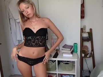 Foto porno Ce sexy este xoelena pe KUR.ro