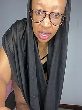 Foto porno Nebunii pe chat marca xyz089 pe KUR.ro