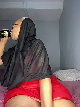 Foto porno Nebunii pe chat marca xyz089 pe KUR.ro