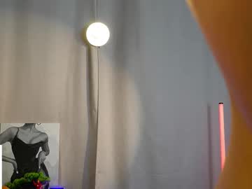 Foto porno Sex online cu yeepshyy pe KUR.ro