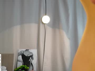 Foto porno Sex online cu yeepshyy pe KUR.ro