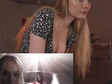 Foto porno your_kat descoperita pe video chat pe KUR.ro