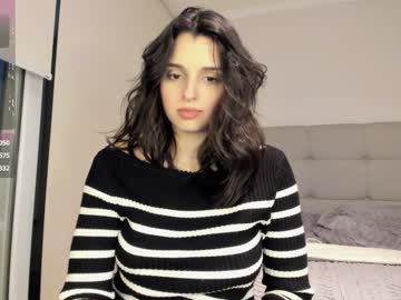 Foto porno yourfreakygirl descoperita pe video chat pe KUR.ro
