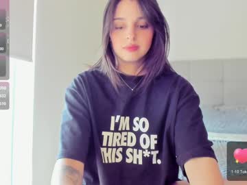 Foto porno yourfreakygirl descoperita pe video chat pe KUR.ro