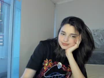 Album foto porno yourfreakygirl descoperita pe video chat