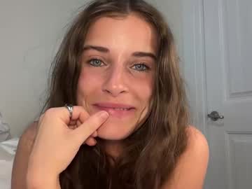 Foto porno yourgirlnicolexo se dezbraca la web pe Chaturbate pe KUR.ro