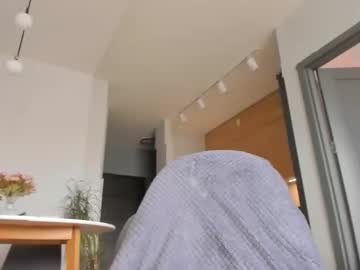 Foto porno Discutii intime cu yours_meyy pe KUR.ro