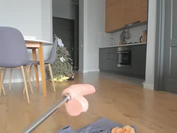 Foto porno Discutii intime cu yours_meyy pe KUR.ro