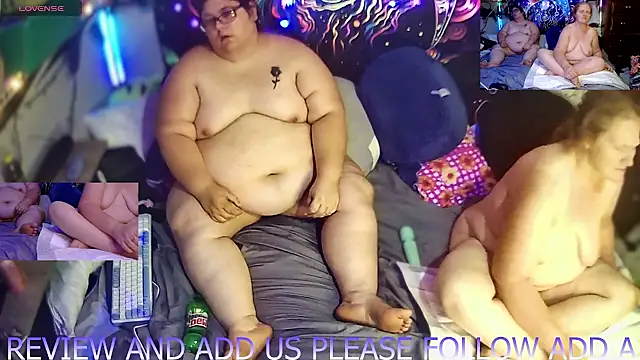 Foto porno yoursexything79 se dezbraca la web pe StripChat pe KUR.ro