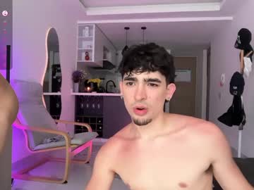 Foto porno Ce sexy este zenn_rush pe KUR.ro