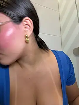 Foto porno zui_lu vrea sex pe StripChat pe KUR.ro