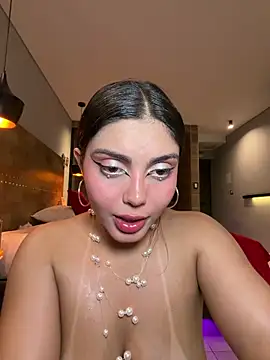 Foto porno zui_lu vrea sex pe StripChat pe KUR.ro
