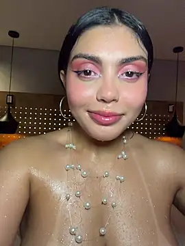 Foto porno zui_lu vrea sex pe StripChat pe KUR.ro