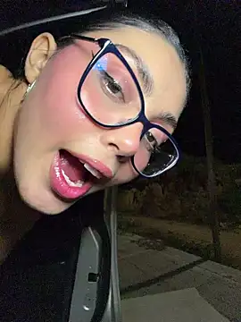 Foto porno zui_lu vrea sex pe StripChat pe KUR.ro