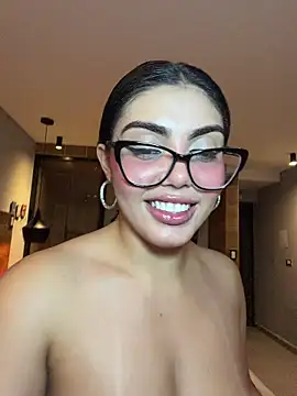 Foto porno zui_lu vrea sex pe StripChat pe KUR.ro