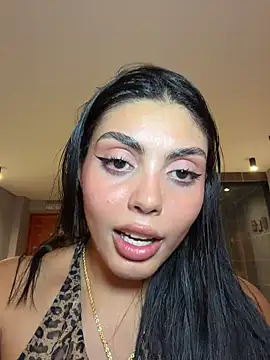 Foto porno zui_lu vrea sex pe StripChat pe KUR.ro
