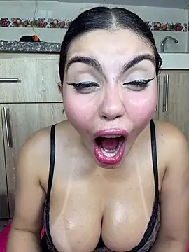 Foto porno zui_lu vrea sex pe StripChat pe KUR.ro