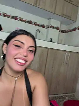 Foto porno zui_lu vrea sex pe StripChat pe KUR.ro